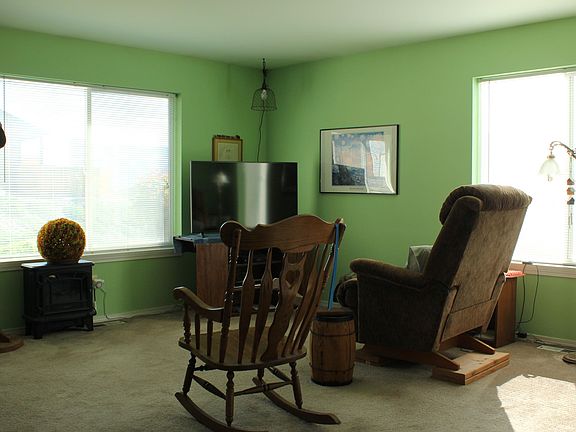 3rd image of 3973 NE Vista Del Ray Dr