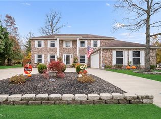 19742 Cottonwood Trl, Strongsville, OH