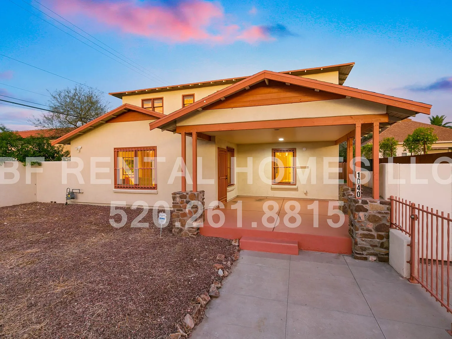 1040 N Arizona Ave — Photo 2