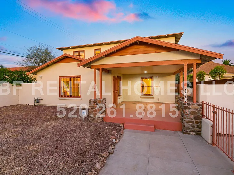 1040 N Arizona Ave — Photo 2