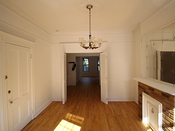 4th image of 210A N Henry St APT 1