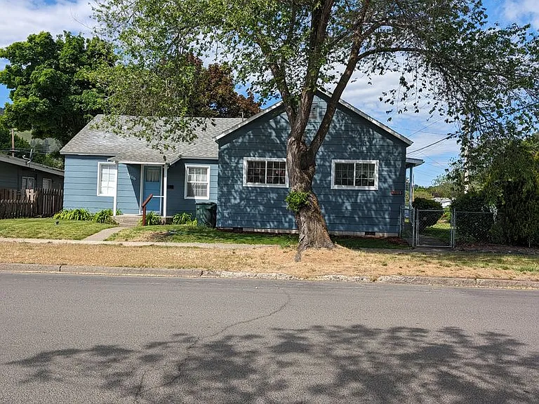 3006 N 2nd St — Photo 1