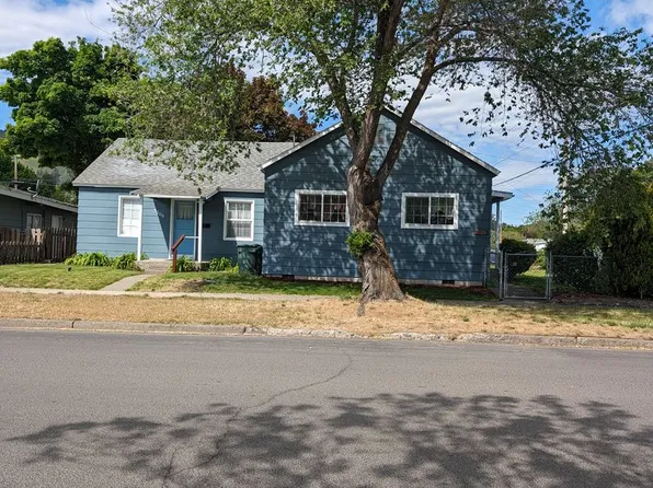 3006 N 2nd St, La Grande, OR 97850