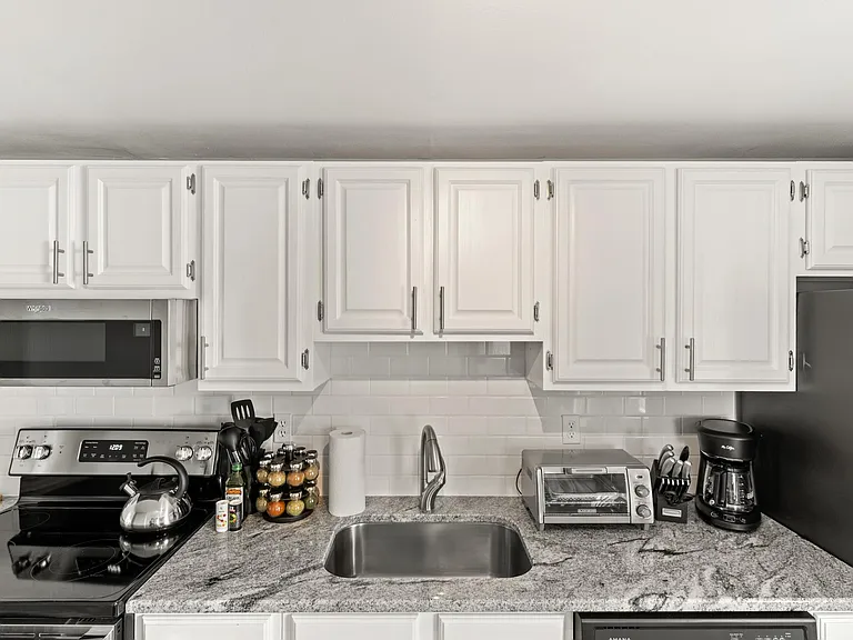 911 Ocean Blvd #10 — Photo 25