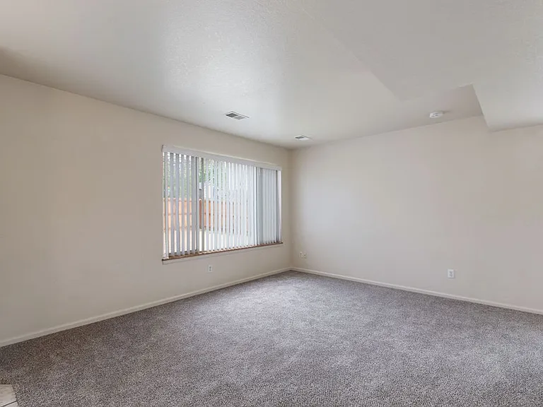 432 Sundance Cir N — Photo 5
