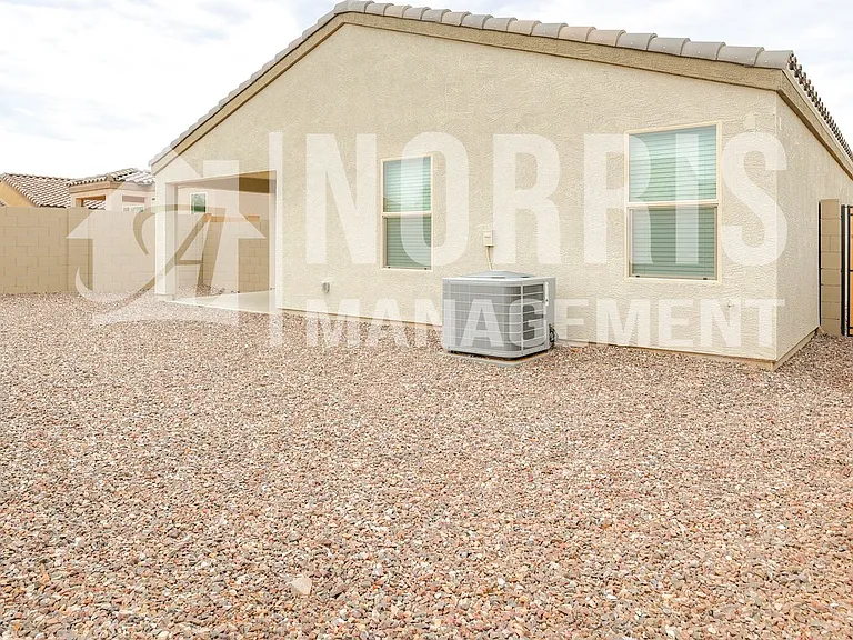 2897 N Rosewood Ln — Photo 30