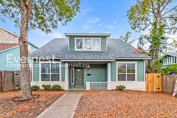 6 bed, 3.5 bath, 2851 sqft, $5,950 — Photo 1