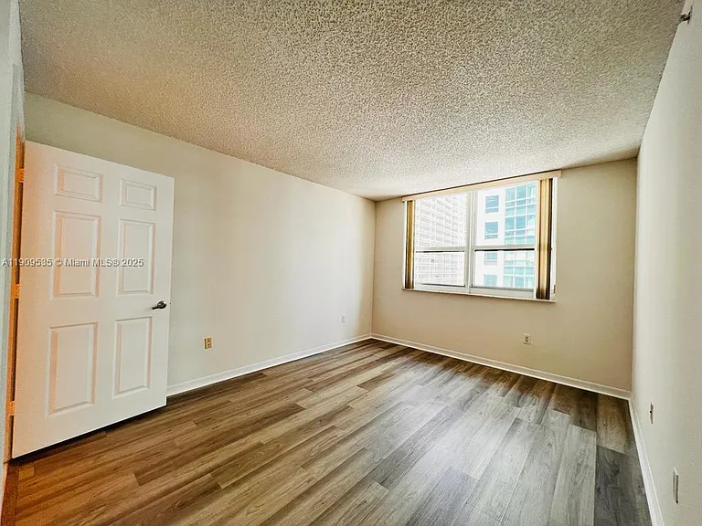 1155 Brickell Bay Dr #16 — Photo 17