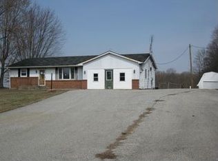 203 E Perry Rd, Ligonier, IN 46767