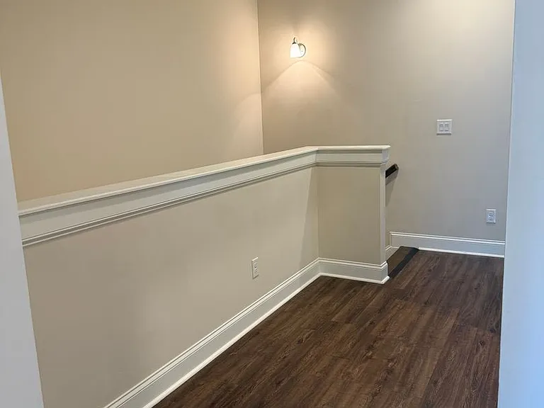 155 Inwood Walk — Photo 7