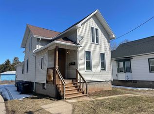 632 Bay Shore Dr, Oshkosh, WI 54901