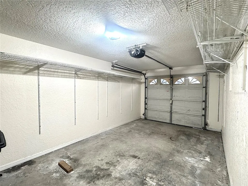 2800 Countryside Blvd — Photo 3