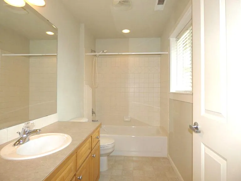 10700 SE 260th St #S102 — Photo 15