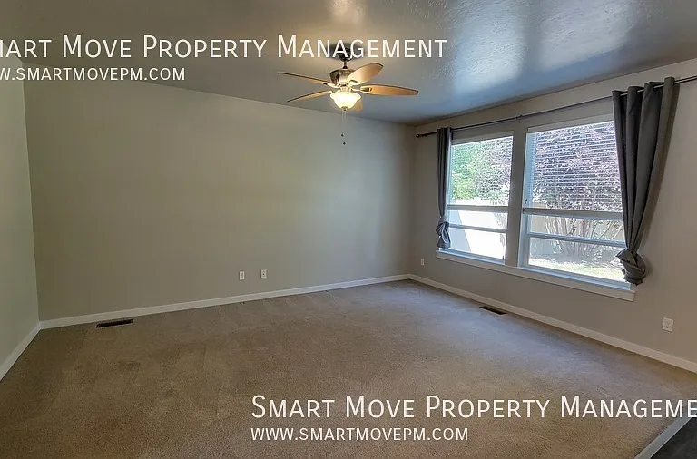 2950 NW 10th Ave — Photo 6