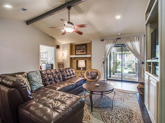 4th image of 2313 E Windsor Dr