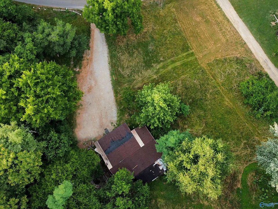2nd image of 1168 Old Gurley Rd
