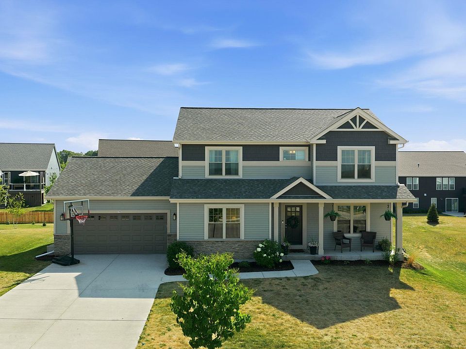 1st image of 78 Weston Ridge Rd