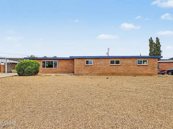 7042 E Calle Centuri, Tucson, AZ 85710