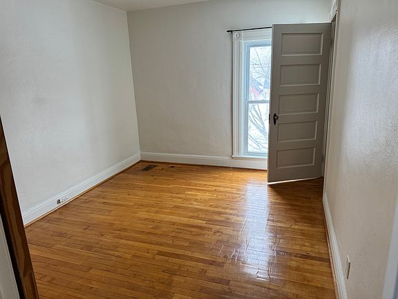 3rd image of 219 Brady Sault Ste Marie Cir