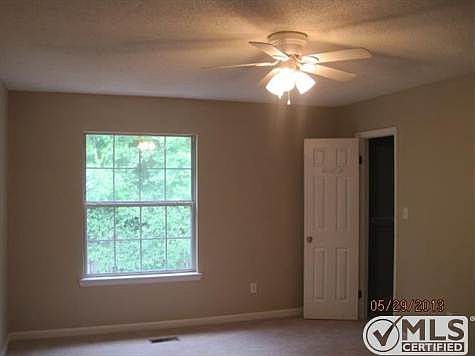 4th image of 3035 Royal Palm Way