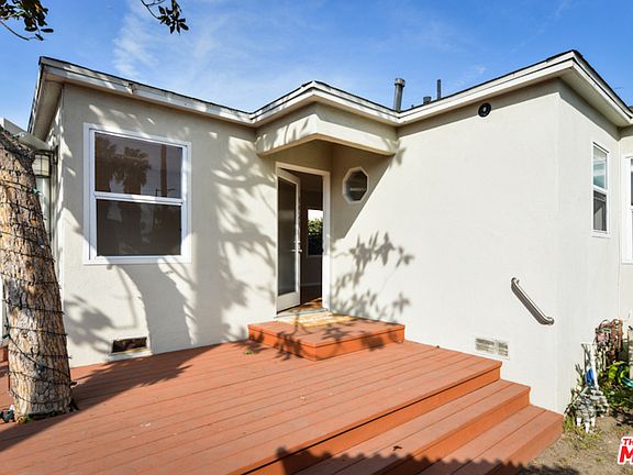 3rd image of 2408 Abbot Kinney Blvd