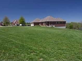 1304 SW Foxtail Dr, Grain Valley, MO 64029