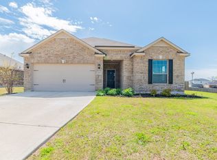 4000 Lakeview Dr, Sanger, TX 76266