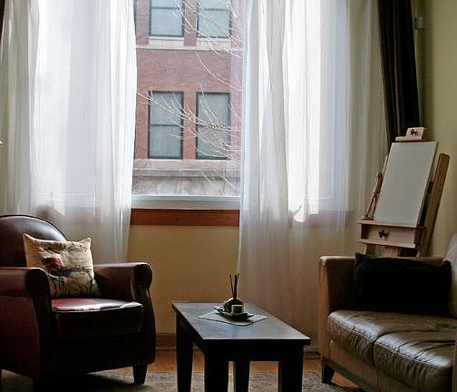 4th image of 1246 N Wood St APT 1