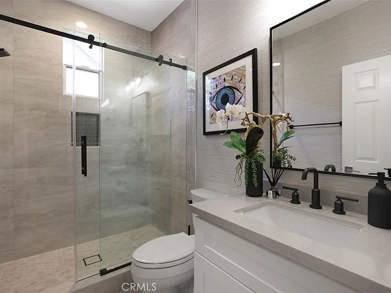 57 Laurelhurst Dr — Photo 16