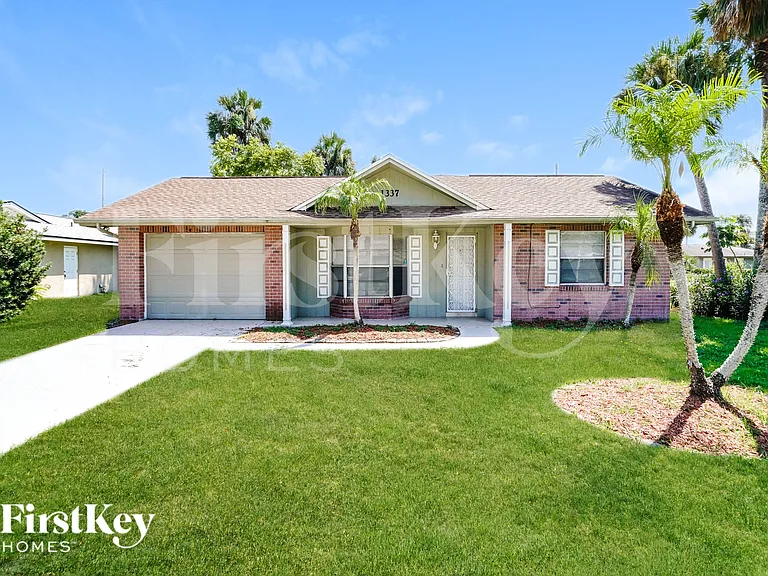 1337 Mardrake Rd — Photo 1