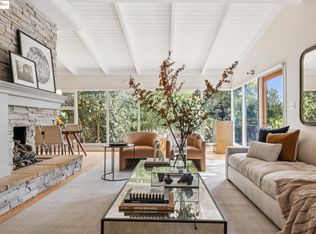1297 Sunnyhills Rd, Oakland, CA