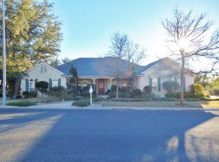 215 Ellebracht Dr, Fredericksburg, TX 78624
