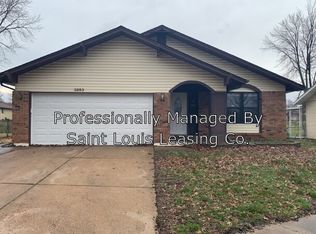 3253 Yvette Ct, Florissant, MO 63031