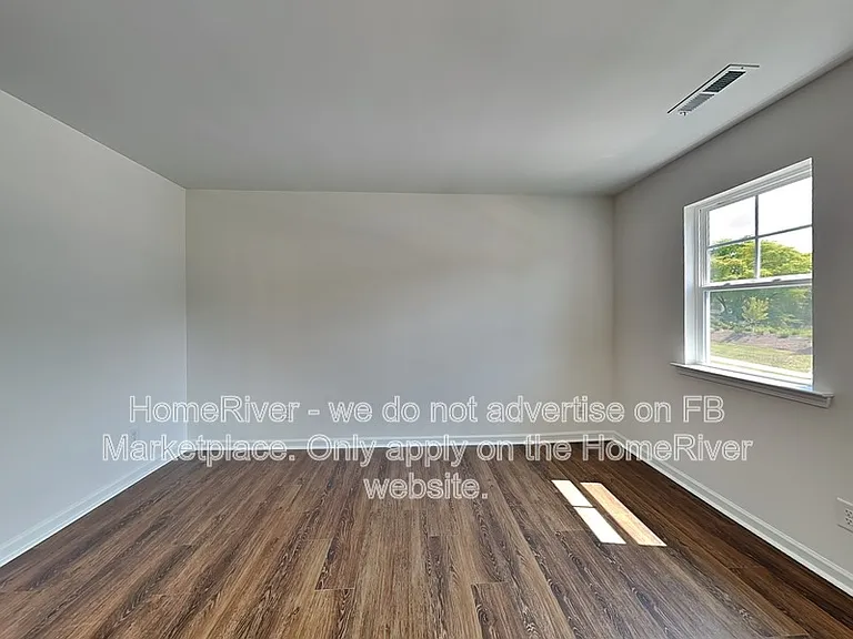 120 Baucom St — Photo 8