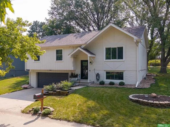 1917 N 152nd Plz, Omaha, NE 68154
