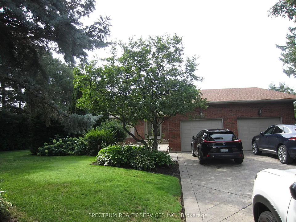 135 Hayhoe Ave