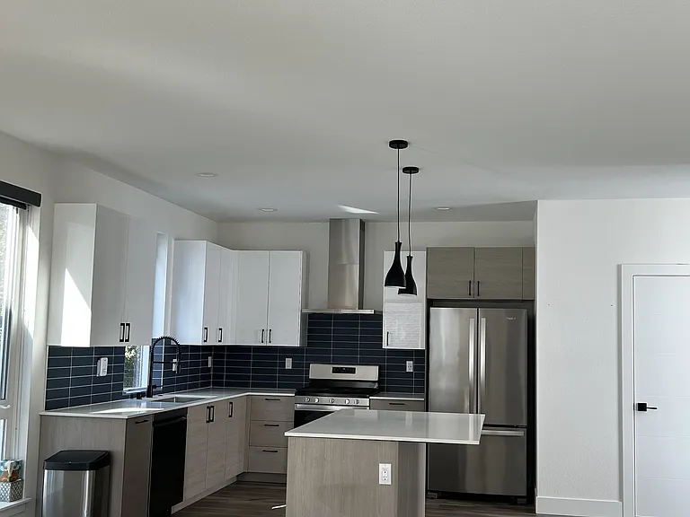 4123 25th Ave SW #B — Photo 3