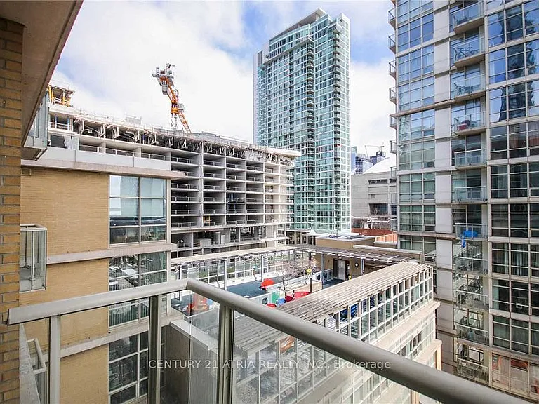 9 Spadina Ave #618 — Photo 26