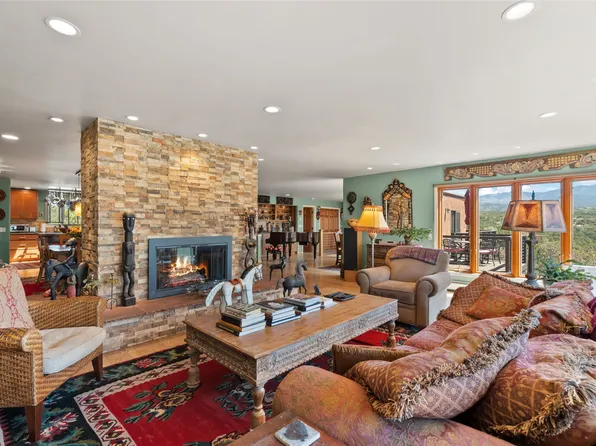 1007 Calle Largo, Santa Fe, NM 87501