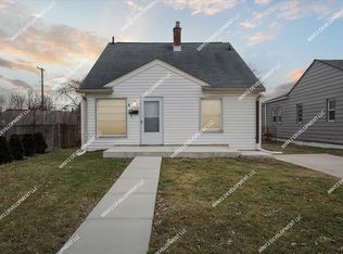 28368 Maple St, Roseville, MI 48066