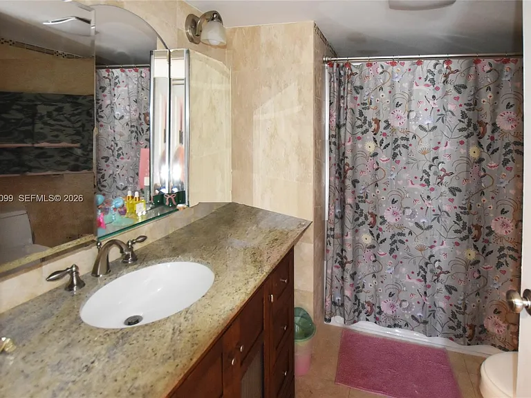 540 Brickell Key Dr #1513 — Photo 24