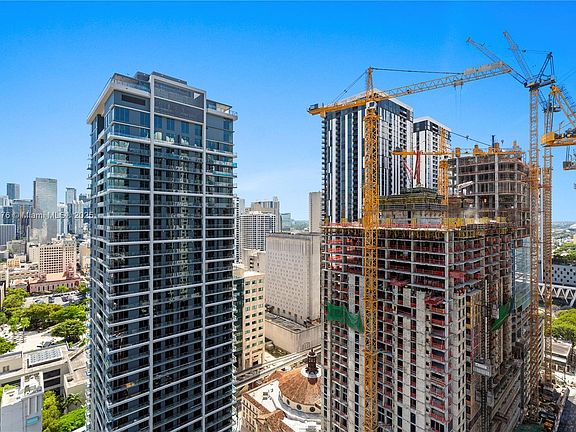 4th image of 601 NE 1st Ave Unit 2506