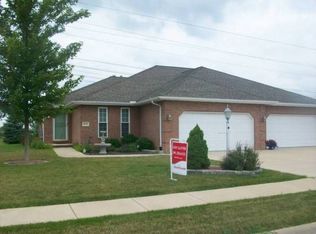 1840 Deerfield Dr, Morton, IL