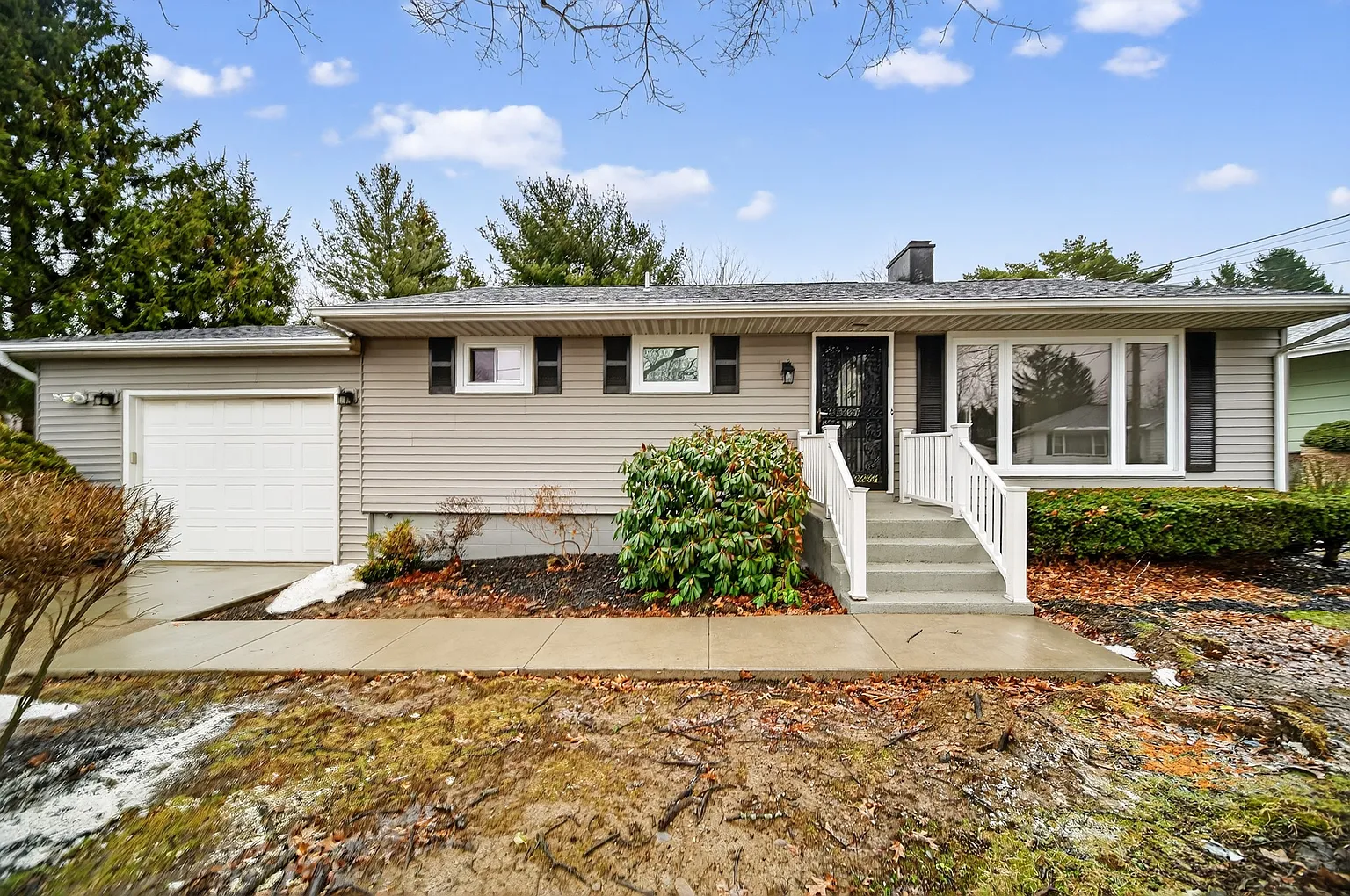 5009 Hillsdale Ave photo 1