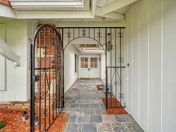 Security Entrance Gate, fully enclosed yard/backyard.