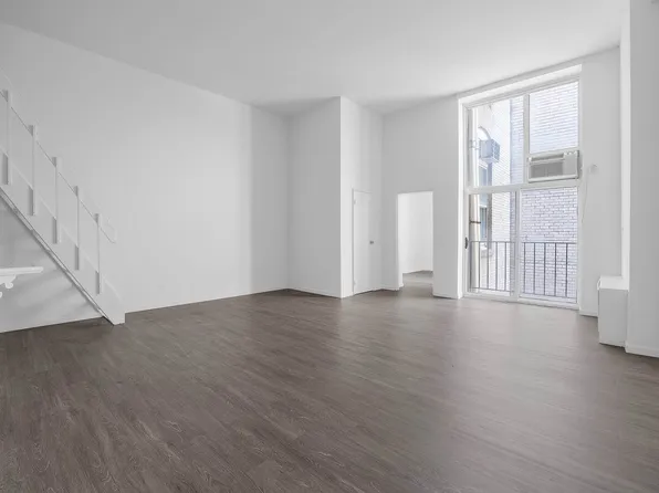 88 Fulton Street image 12 of 14