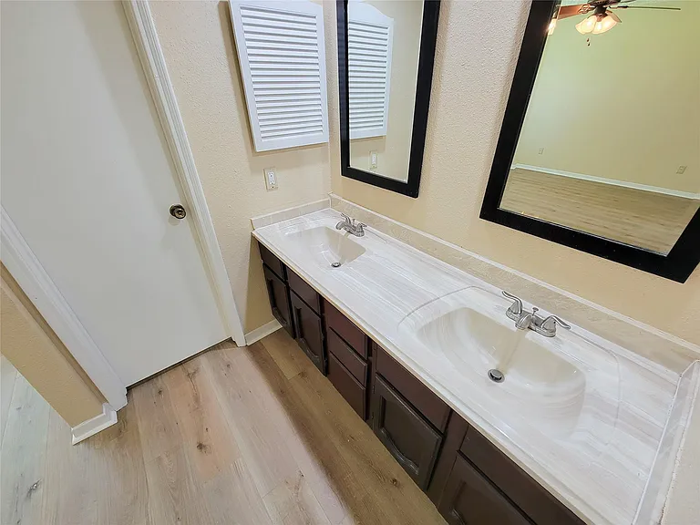 2118 Steamboat Run — Photo 17