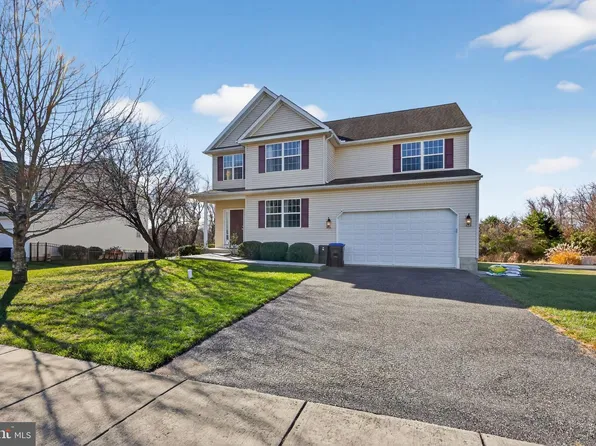 4104 Kates Gln, Upper Chichester, PA 19014