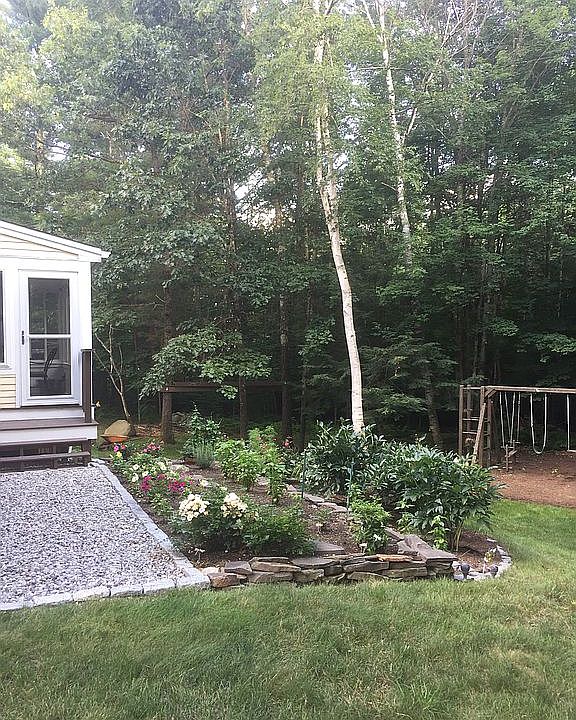 2nd image of 82 Bassett Ln