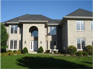 727 Crestview Dr, Bolingbrook, IL 60440